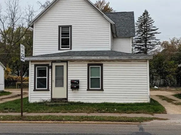 1311 Broadway St S, Menomonie, WI 54751