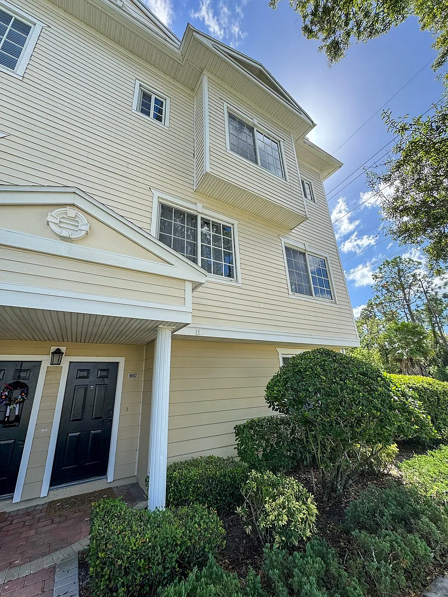 Building Photo - 9862 W Park Village Dr