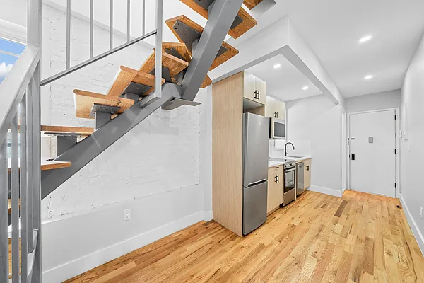 Rented by Vector New York, LLC | media 11