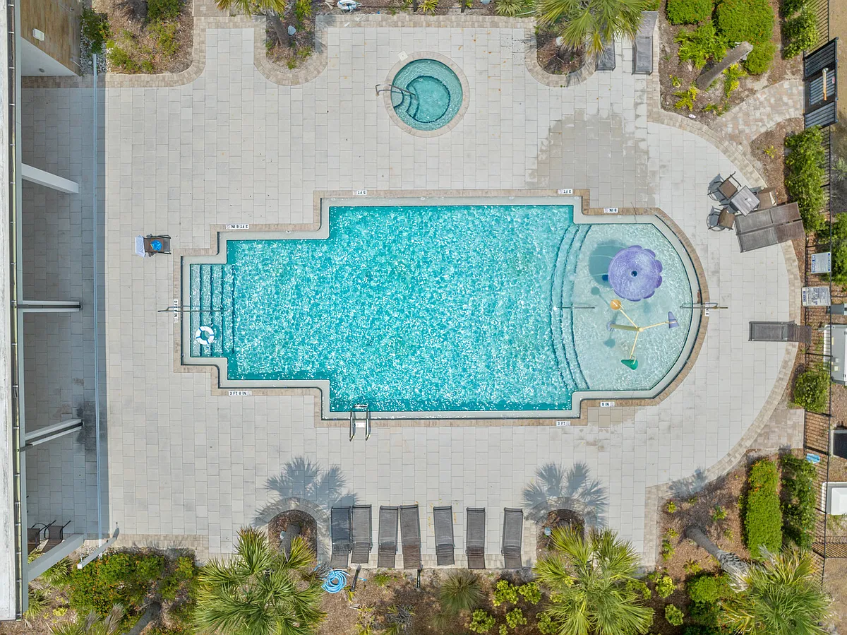 Building Photo - Villa Domani Cir