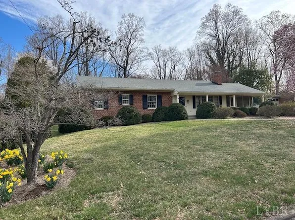 2320 Woodcrest Dr, Lynchburg, VA 24503