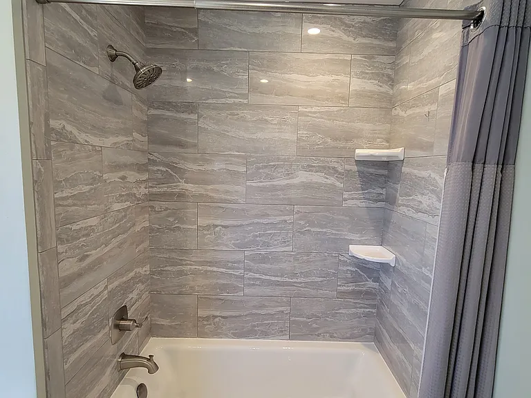 2401 Ridgeland Dr — Photo 9