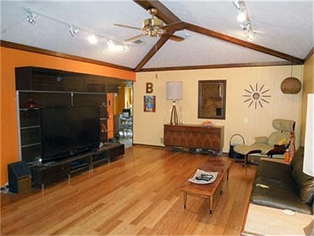 3rd image of 1138 Spring Lake Dr