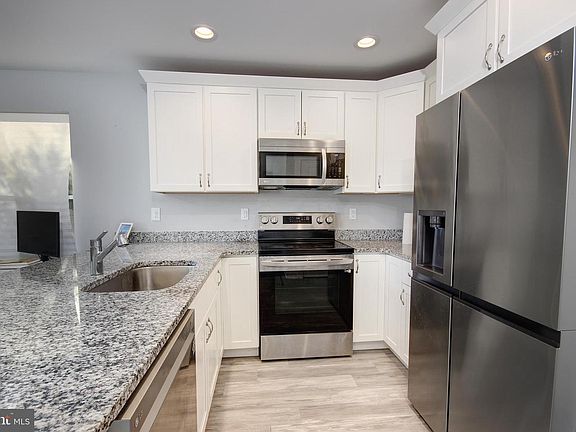 5th image of 11765 Buckingham Dr