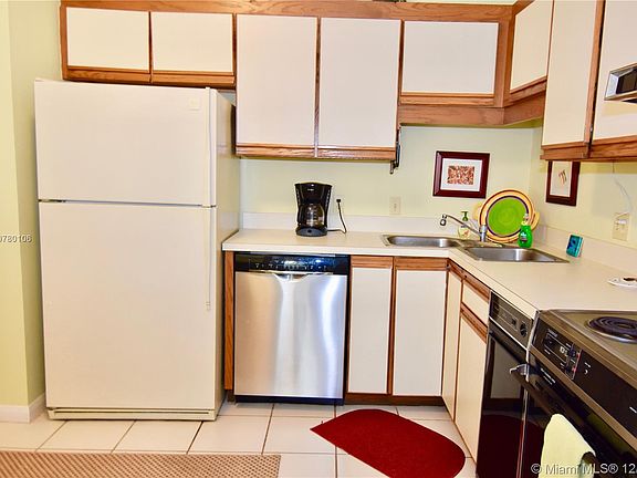4th image of 13260 NW Harbour Ridge Blvd #4-6