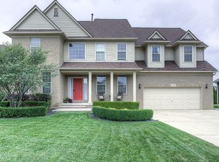 19643 Prince Dr, Macomb, MI 48044