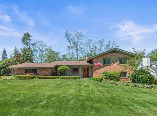 5760 Crabtree Rd, Bloomfield Hills, MI 48301