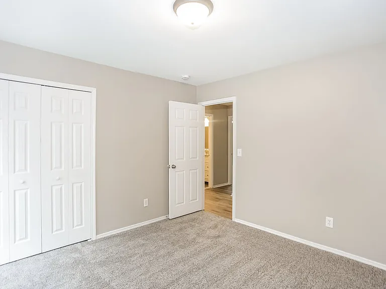 4024 Larkhaven Village Dr — Photo 12