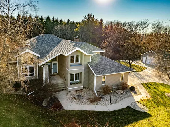 3423 Whistling Wind Way, Sun Prairie, WI 53590