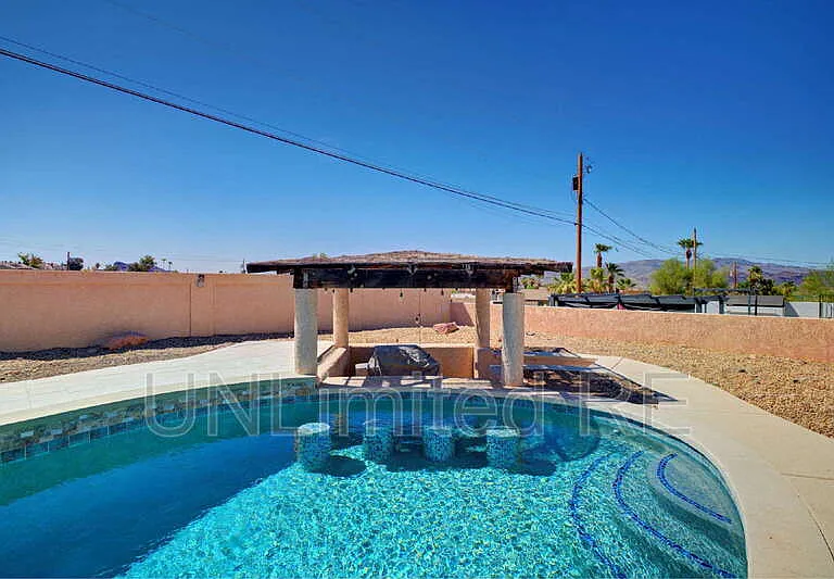 304 Acoma Blvd S — Photo 58