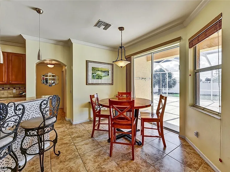 311 SW 32nd Pl — Photo 26