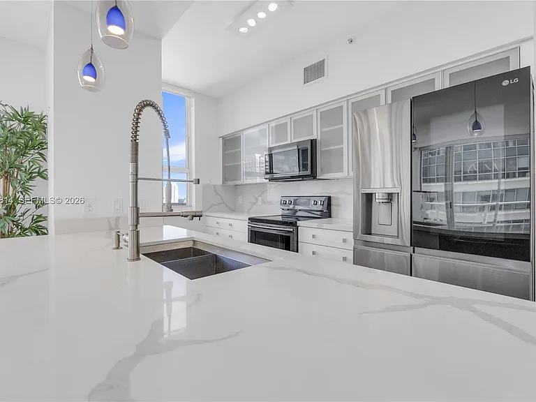 1155 Brickell Bay Dr #Penthouse 102 — Photo 10