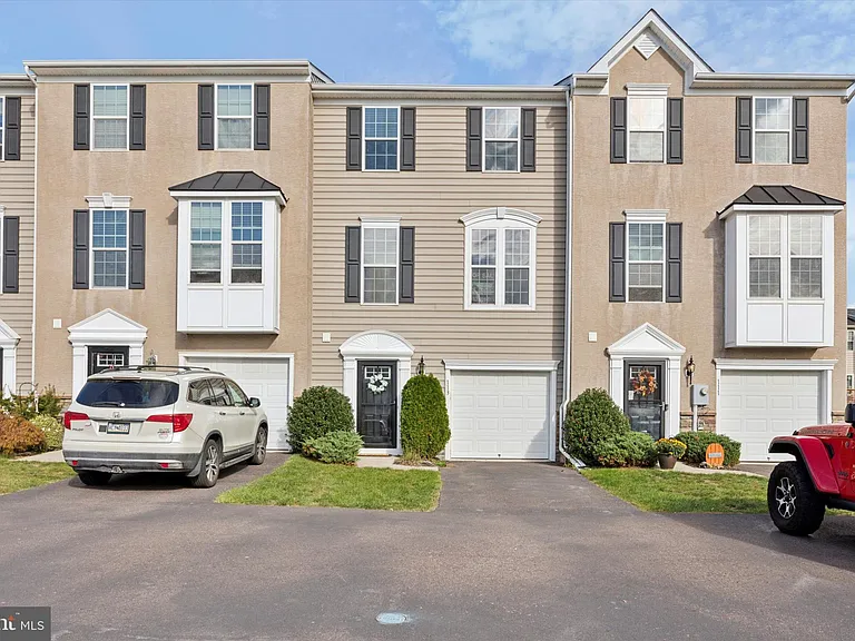 113 Raven Ct — Photo 1