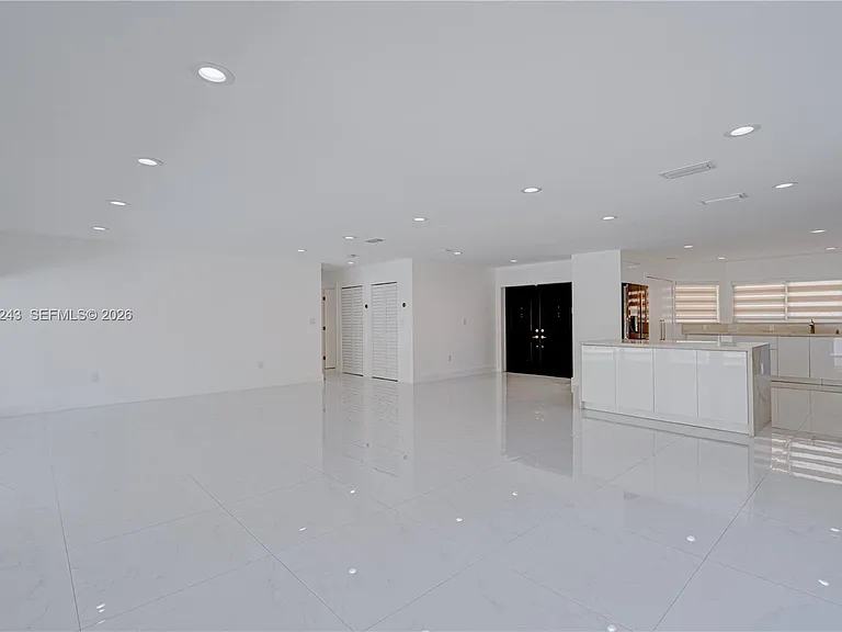 773 Woodcrest Rd — Photo 14