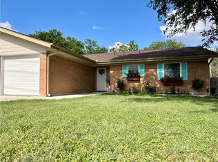216 Lizzie St, Taylor, TX 76574