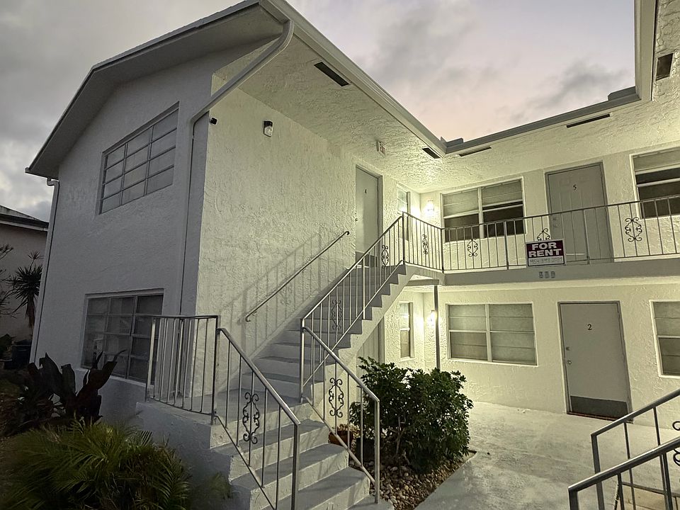 1st image of 461 Sunshine Dr #1