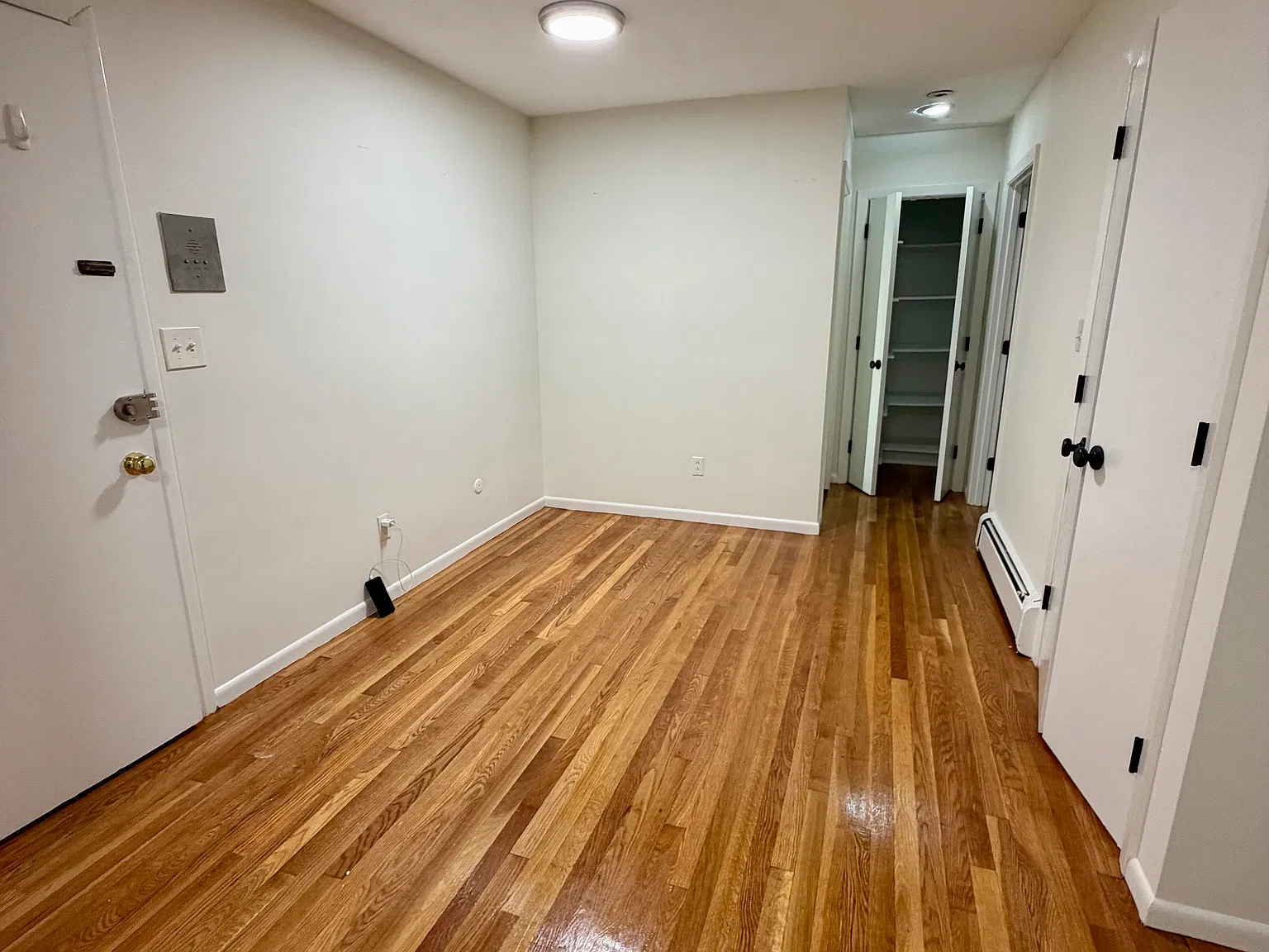 1 bed, 700 sqft, $2,295 — Photo 4