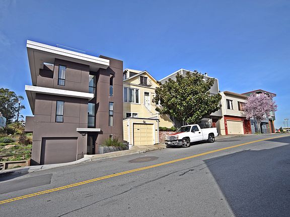 3rd image of 50 Bradford St