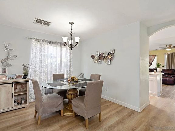 4th image of 3069 Glancy Dr