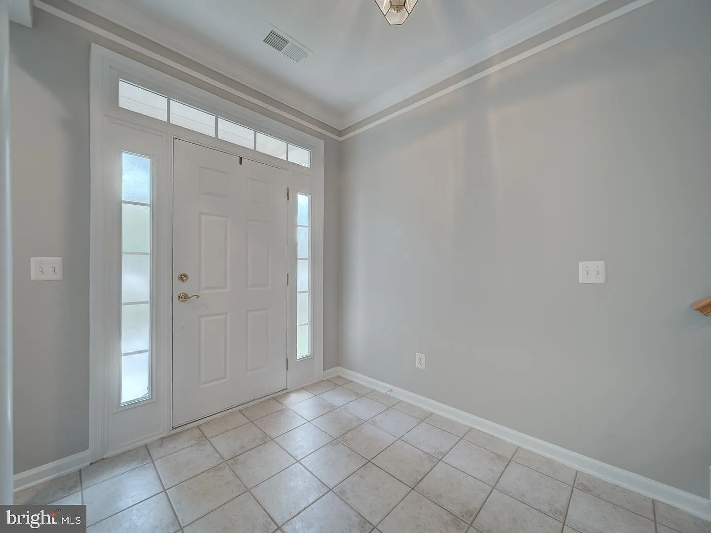 3 bed, 4.0 bath, 2000 sqft, $3,200 — Photo 4