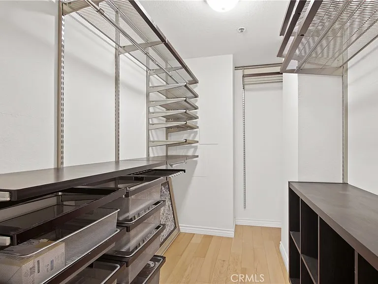 121 S Hope St #318 — Photo 6