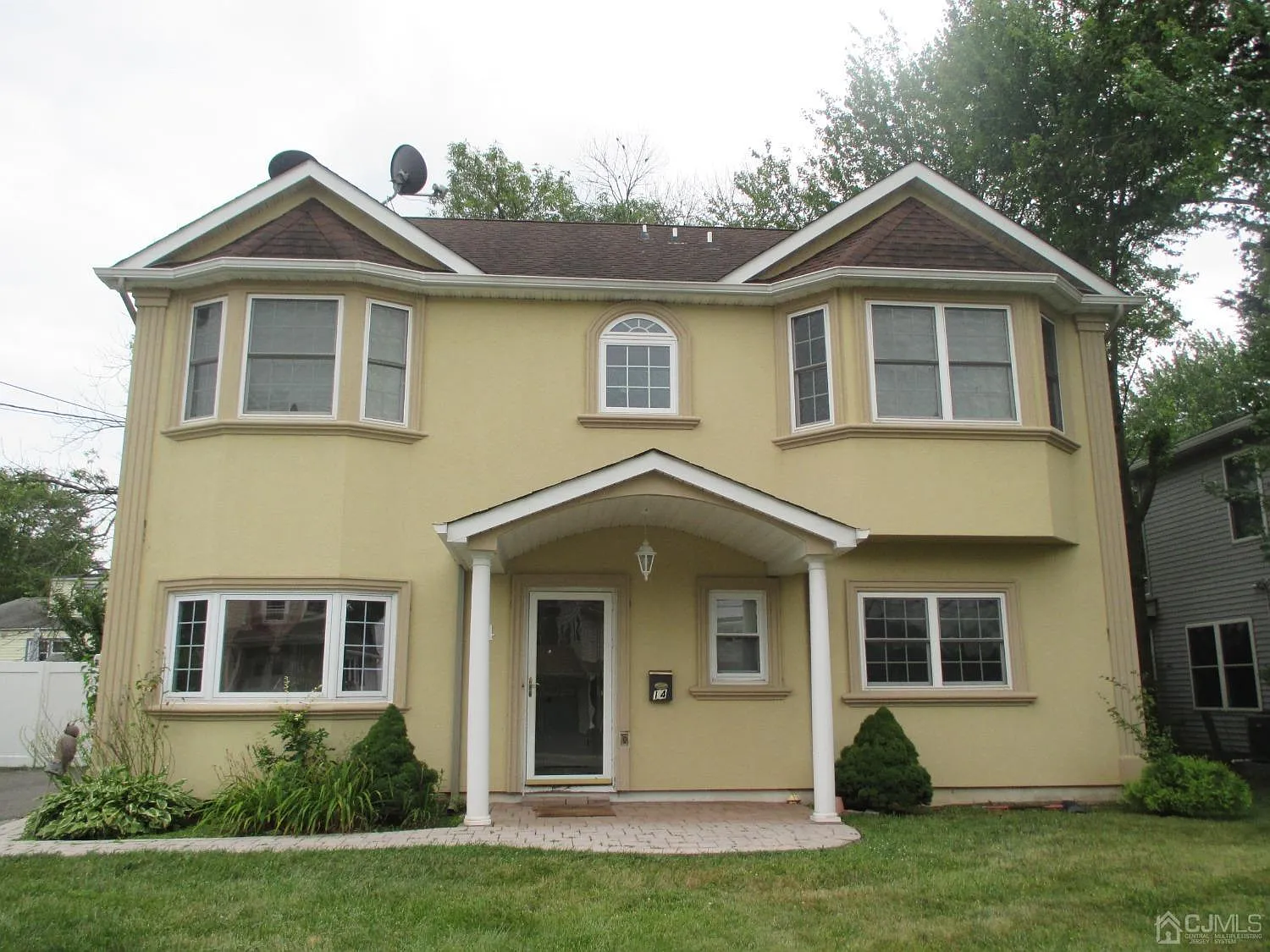 14 New Dover Rd photo 1
