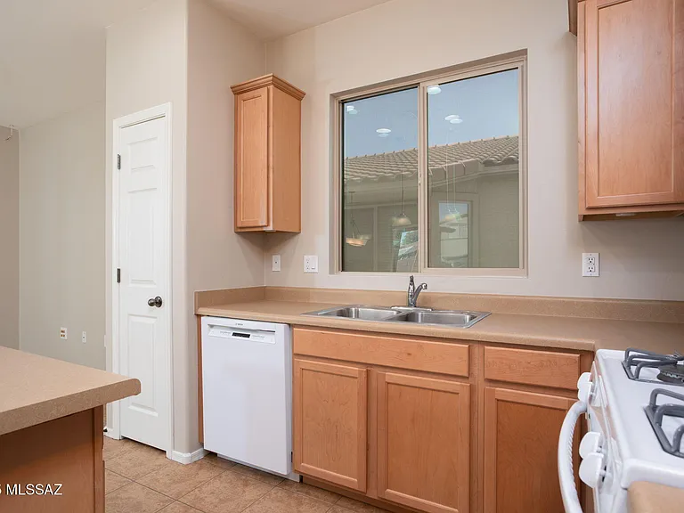 12073 W Hailey Ln — Photo 5