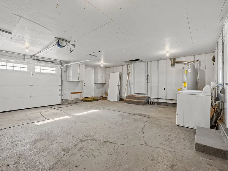 1514 W Dupont Rd — Photo 18