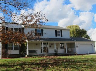 15 Carriage Hl E, Williamsville, NY 14221