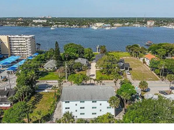 208 N Halifax Ave APT 6, Daytona Beach, FL 32118
