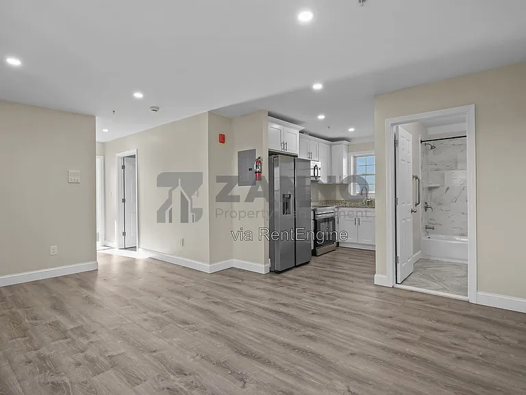 547 Chalkstone Ave #4 — Photo 17
