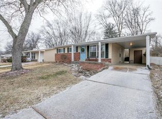 337 Fairview Ct, Ballwin, MO 63021