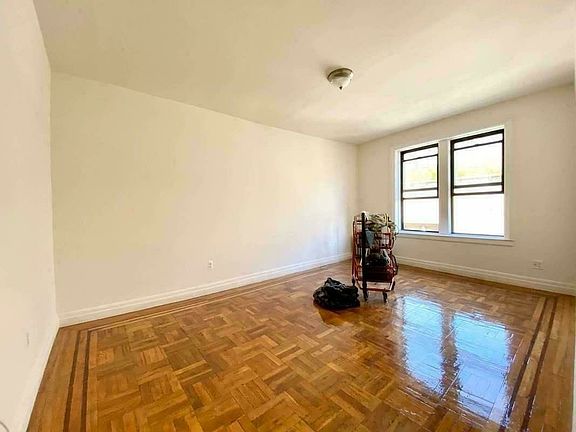 3rd image of 147 W 230th St #D1