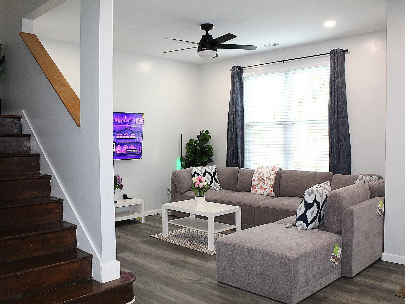 2 bed, 2.5 bath, 1292 sqft, $4,200 — Photo 3