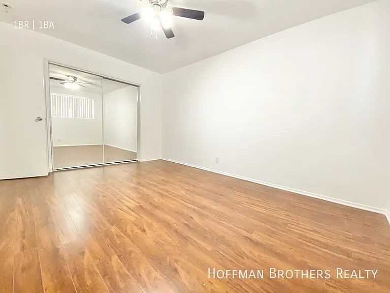 1445 S Sherbourne Dr #10 — Photo 4