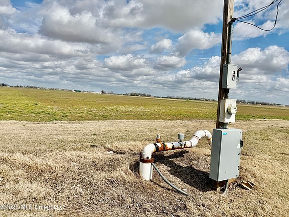 2nd image of Cleveland Crossing Rd