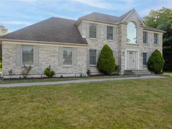108 Fremont Dr, Effort, PA 18330