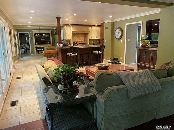 3rd image of 21 Northcote Dr