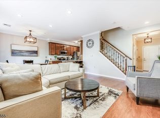 503 Lopez Ln, Morris Plains, NJ 07950