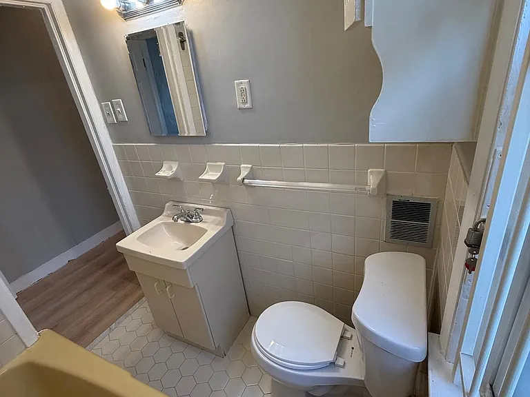 3319 N Sydenham St — Photo 20