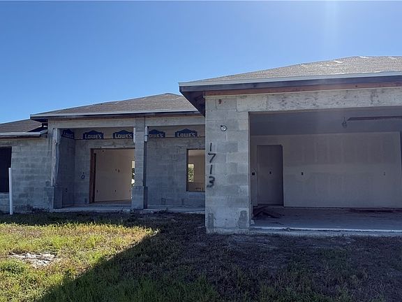 3rd image of 1713 Chiquita Blvd N