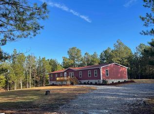 1512 Miller Rd, Hodges, SC 29653