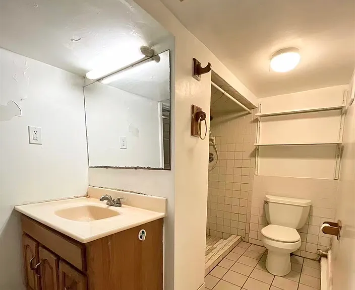19 Westbourne Ter #A — Photo 13