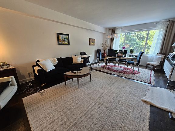 5th image of 40 Central Park S #3D