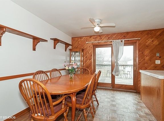 4th image of 1312 N Green Meadows Blvd