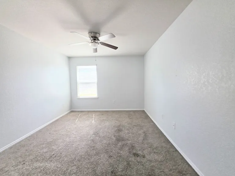 8006 Miranda Cyn — Photo 20