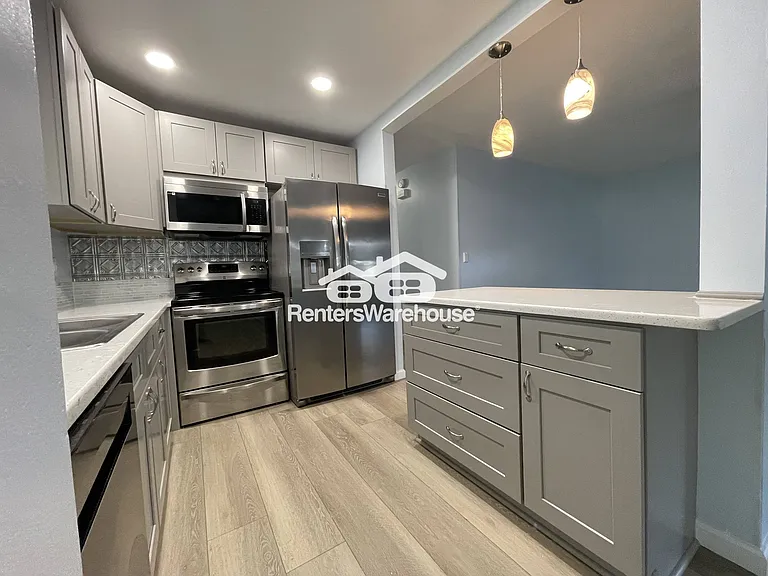 110 Gloucester Blvd #110 — Photo 7