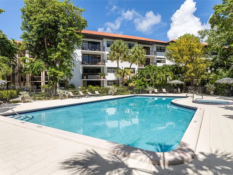 101 Ocean Lane Dr #1012 — Photo 32