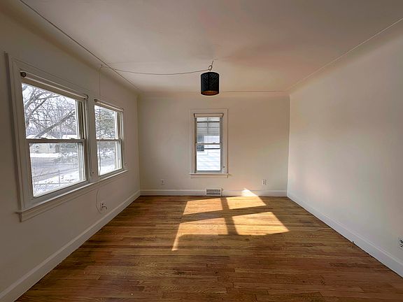 living room / front room