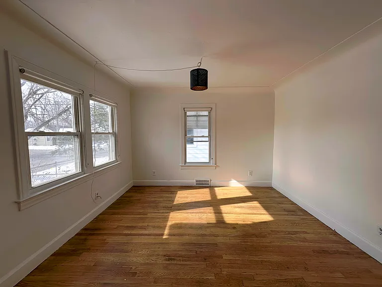 living room / front room
